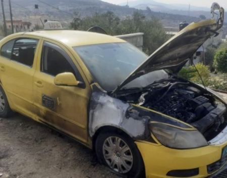 مستوطنون يحرقون مركبيتن لمواطنين فلسطينيين غرب نابلس